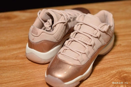 (W) GOLD JORDAN LOW ROSE RETRO - 11 1104